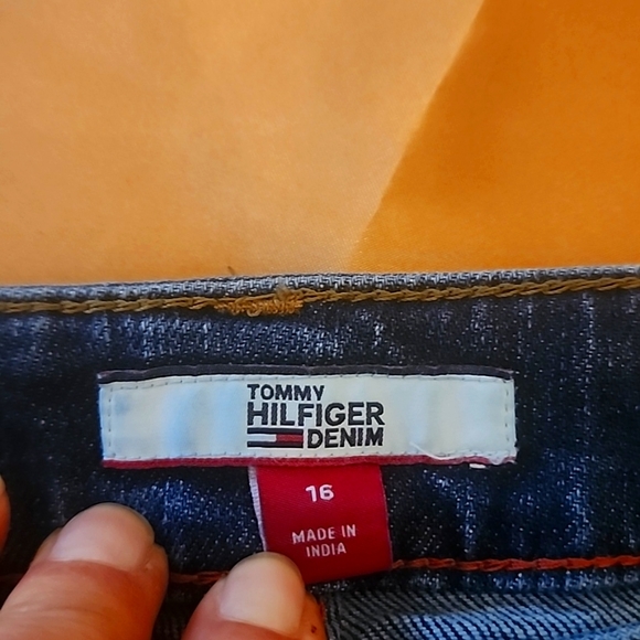 Tommy Hilfiger Distressed Cut off shorts Size 16 - Picture 2 of 4